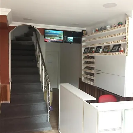 Bed & Breakfast Majesty Zozan Otel